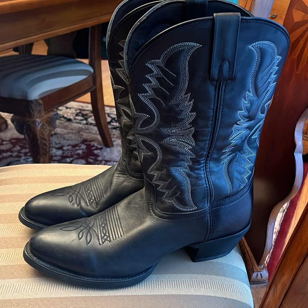 Laredo Black Leather Heeled Boots